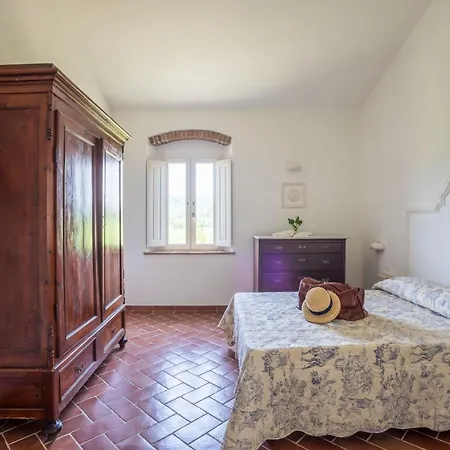 Sant Elmira - Relax With External Jacuzzi Farm stay *