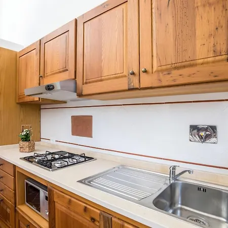 Vakantieboerderij Sant Elmira - Relax With External Jacuzzi Montescudaio