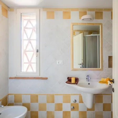 Sant Elmira - Relax With External Jacuzzi Vakantieboerderij