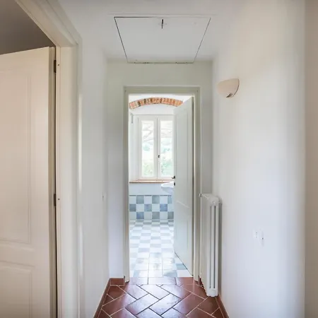 Vakantieboerderij Sant Elmira - Relax With External Jacuzzi Montescudaio