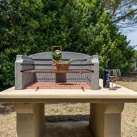 Sant Elmira - Relax With External Jacuzzi Farm stay *
