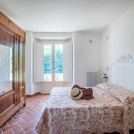 Sant Elmira - Relax With External Jacuzzi Vakantieboerderij *