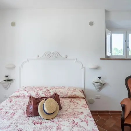 Sant Elmira - Relax With External Jacuzzi Montescudaio