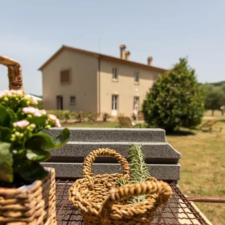 Sant Elmira - Relax With External Jacuzzi Farm stay *